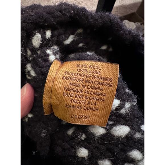 CANADIAN SWEATER COMPANY 2 POCKET HANDKNIT SWEATER; SIZE MED - Picture 5 of 6